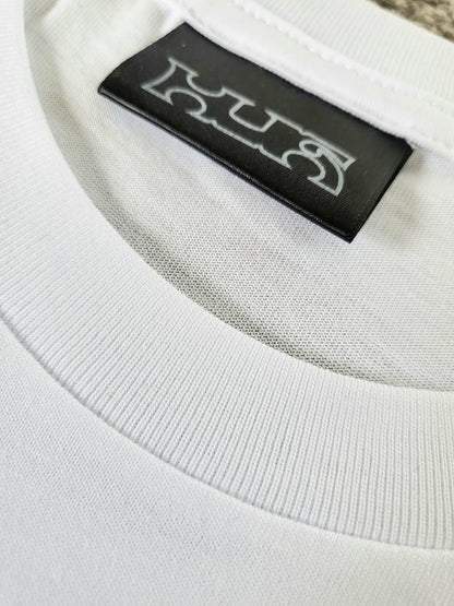Women's Staple t-shirt neck detail